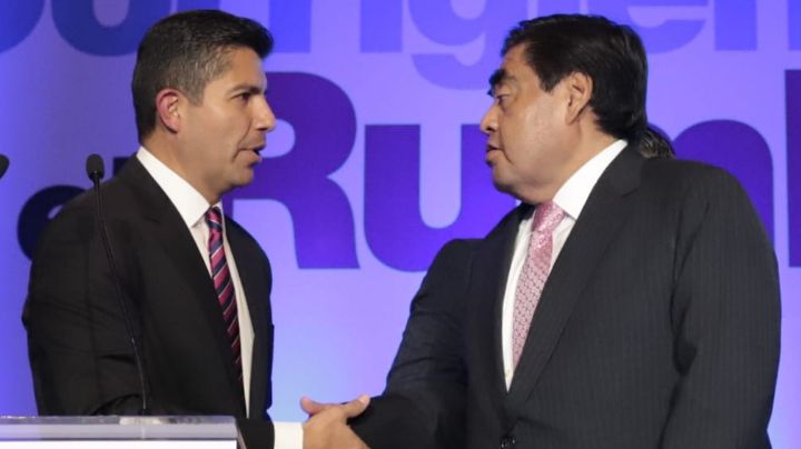 Gobierno de Puebla no presiona ni amenaza, dijo Barbosa en primer informe del alcalde Eduardo Rivera