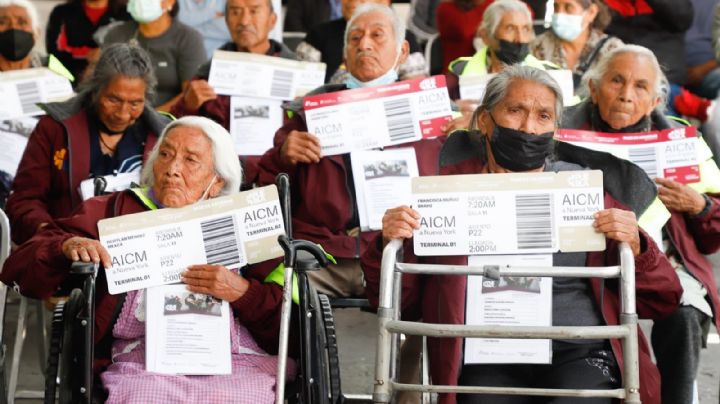 Gobierno de Puebla facilita vuelos a EEUU para que adultos mayores se reencuentren con familiares