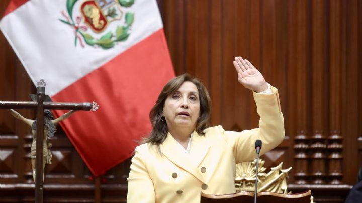 Dina Boluarte asume como presidenta de Perú tras destitución y detención de Pedro Castillo