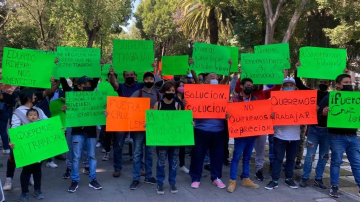 Ambulantes se manifiestan por espacios en el Centro Histórico