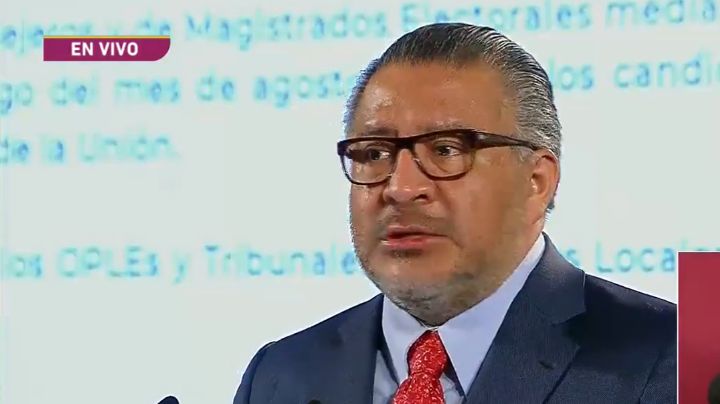 AMLO anuncia reforma electoral que busca "abaratar la democracia"