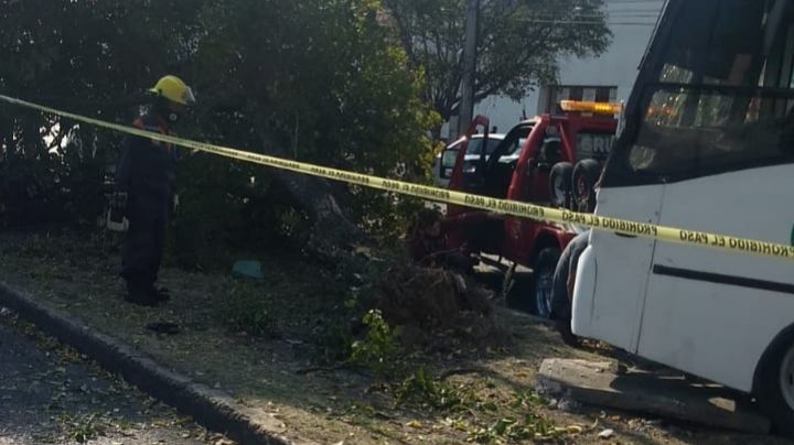 Unidad del transporte público choca y deja 14 personas lesionadas en la capital poblana