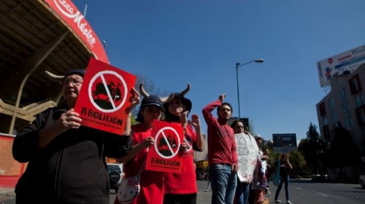 Juez ordena suspender las corridas en la Plaza de Toros México