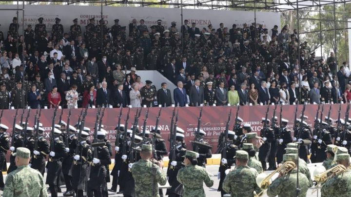 Sin incidentes, Puebla retoma desfile del 5 de Mayo
