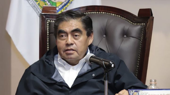 Barbosa hace llamado a autoridades federales del IMSS a dar mantenimiento en hospitales de Puebla
