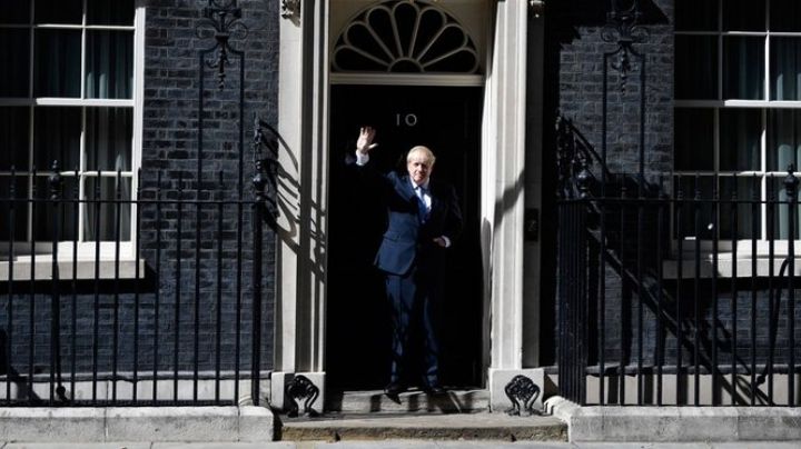 Renuncia Boris Johnson como primer ministro del Reino Unido