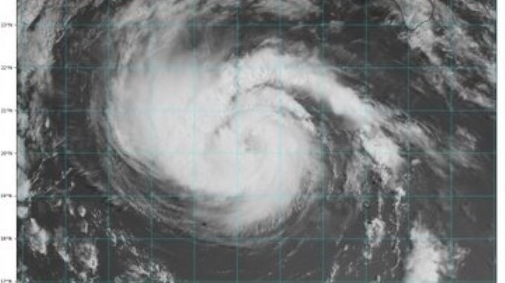 Se forma la tormenta tropical Howard; se pronostican oleajes y lluvias intensas en cinco estados