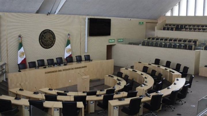 Diputados de Guanajuato se dan vida de lujo con viajes y autos de alta gama