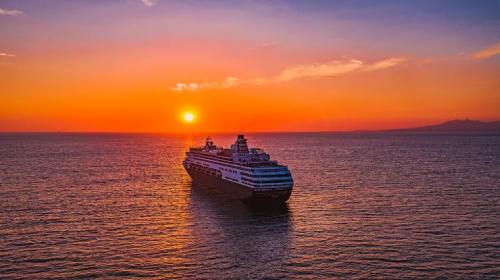 ¿Por qué el lujoso barco Icon of the Seas es llamado el nuevo Titanic?