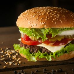 ¿En qué país se encuentra la hamburguesa más CARA de McDonald 's?