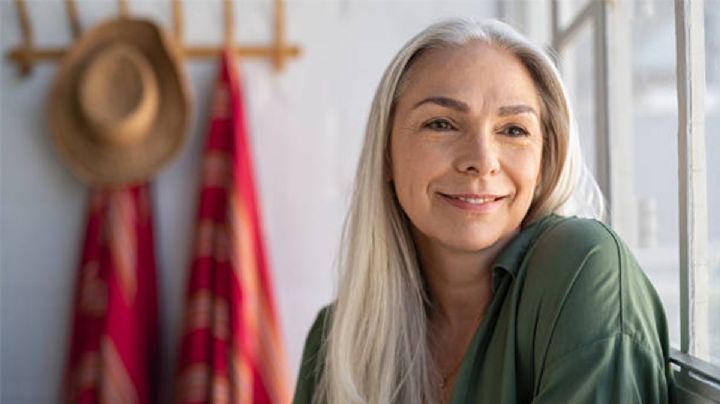 Las ventajas de pintarte las canas de color blanco
