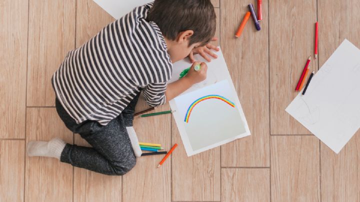 ¿Es bueno que los niños dibujen arcoíris? Esto dice la psicología