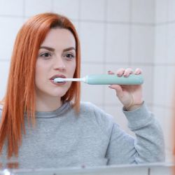 Adiós tratamiento dentales, así puedes blanquear tus dientes con bicarbonato de sodio