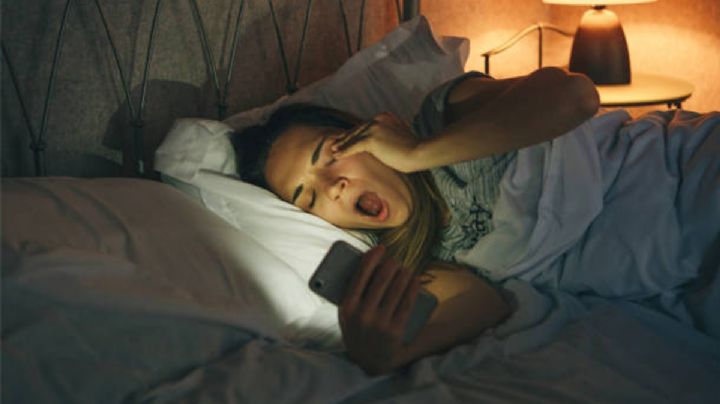 ¿Qué significa que una persona se duerma tarde todas las noches, según la psicología?