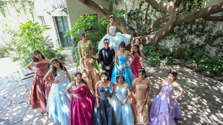 Yahir celebra a 47 quinceañeras con una velada en el Palacio de los Deportes