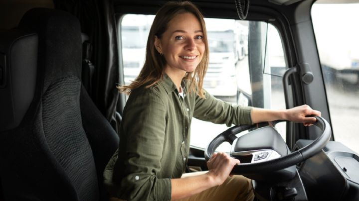 Impulsan liderazgo femenino en el sector del autotransporte de México