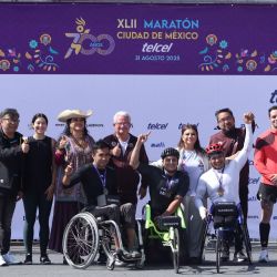 Caída de atletas en el Maratón de la Ciudad de México no fue por 'baches': Clara Brugada